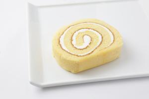 こだわり卵の練乳クリームロール